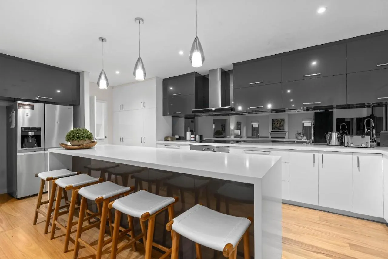 Casa de Férias Family Vacation Escapade Shops Beach And Sun Await Perth