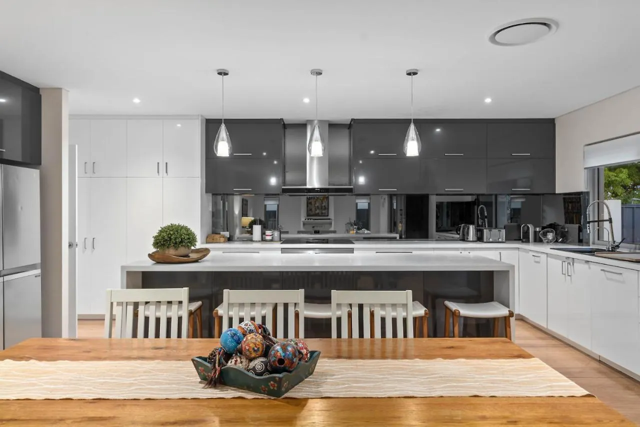Casa de Férias Family Vacation Escapade Shops Beach And Sun Await Perth