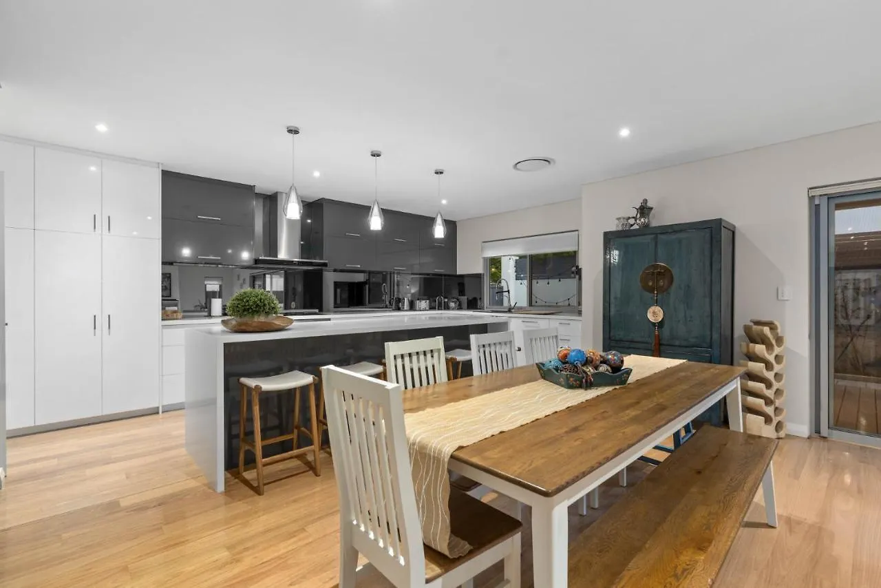 Family Vacation Escapade Shops Beach And Sun Await Perth